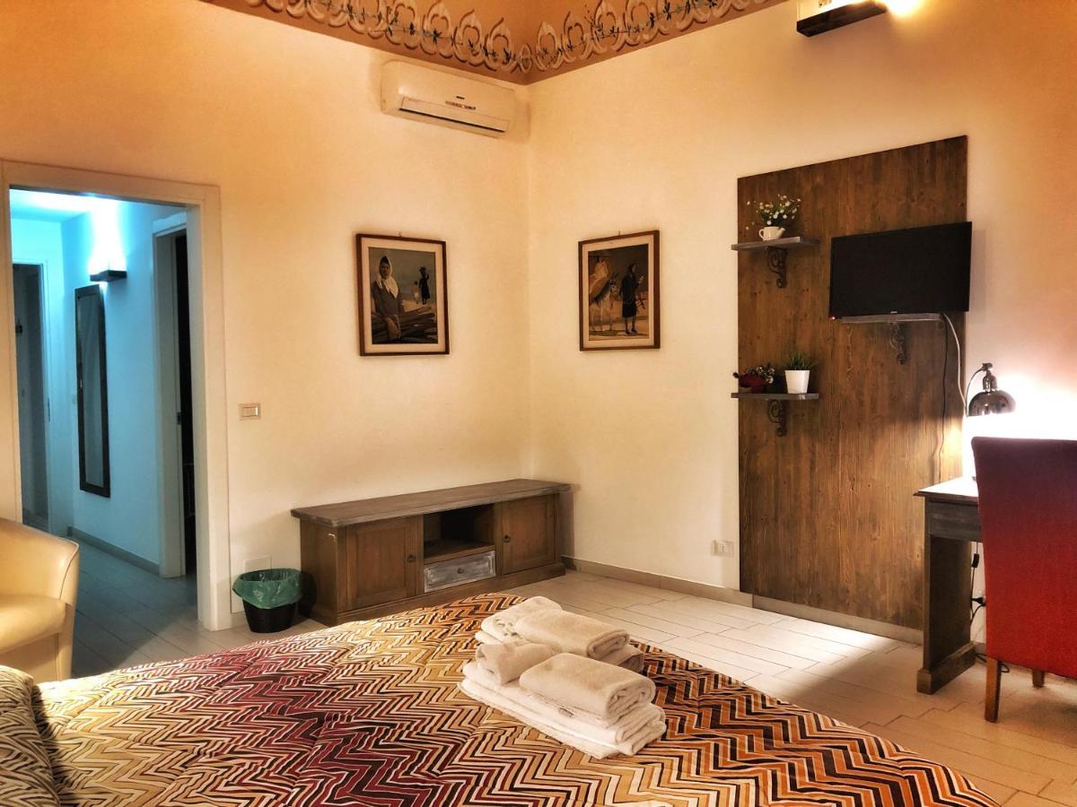Bed and Breakfast Palazzo Salia à Lecce Extérieur photo