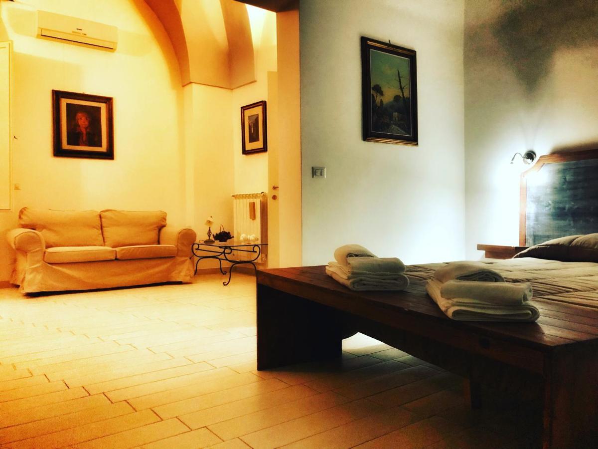 Bed and Breakfast Palazzo Salia à Lecce Extérieur photo